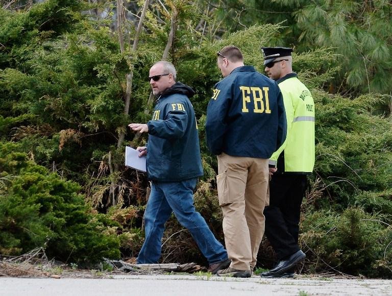FBI procura por pistas no local pr&oacute;ximo ao atentado