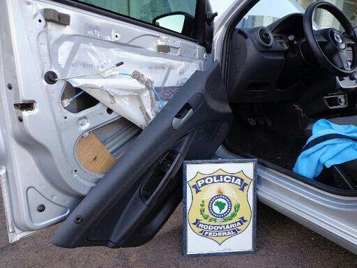 Gol com placas de SC foi abordado na BR 158, na Fronteira Oeste
