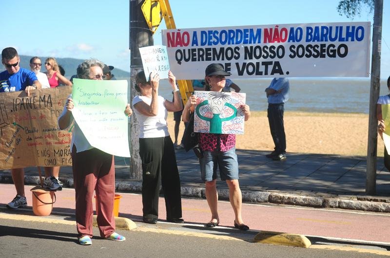 Manifestantes se queixam de som alto e sujeira na zona Sul da Capital