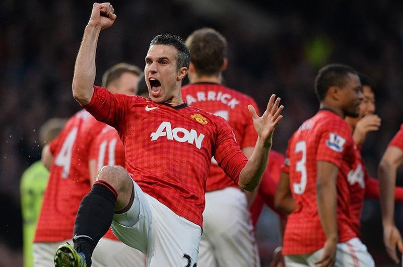 Com show de Van Persie, Manchester United se sagra campe&atilde;o ingl&ecirc;s