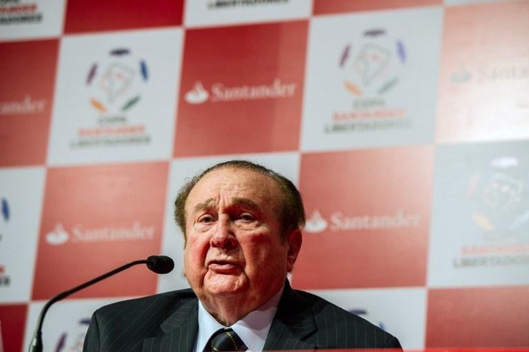 Fifa confirma ren&uacute;ncia de Nicol&aacute;s Leoz