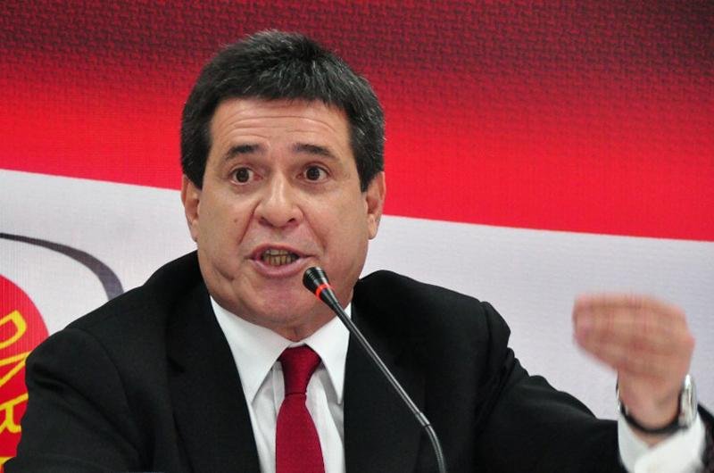 Hor&aacute;cio Cartes tem h&eacute;rnia de disco e recebeu orienta&ccedil;&atilde;o m&eacute;dica para reduzir atividades 
