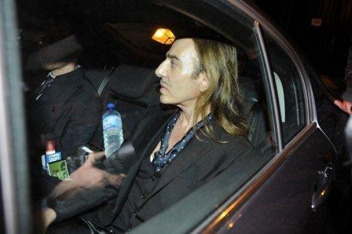Galliano &eacute; convidado a dar aulas na escola de moda Parsons de Nova Iorque