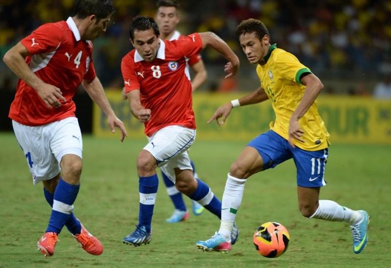 Neymar se diz nem a&iacute; para vaias da torcida brasileira