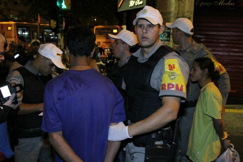 Opera&ccedil;&atilde;o Noite Segura prende homem por tr&aacute;fico em Porto Alegre