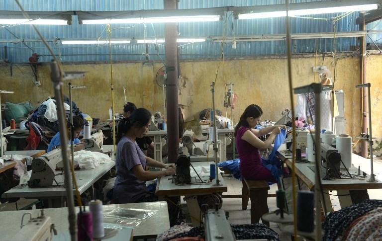 Unidades t&ecirc;xteis reabriam nesta quinta-feira, oito dias ap&oacute;s pr&eacute;dio desabar em Bangladesh