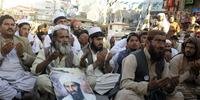 Cerca de 500 muçulmanos foram às ruas no Paquistão