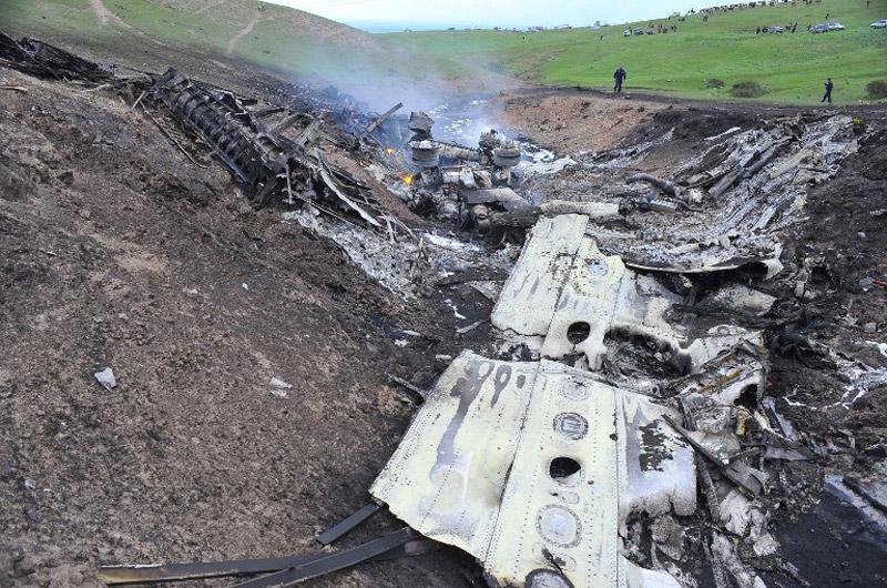 Avi&atilde;o explode depois de decolar de base americana no Quirguist&atilde;o