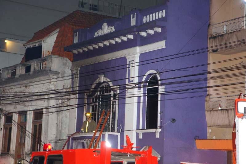 Inc&ecirc;ndio foi controlado pouco antes das 22h