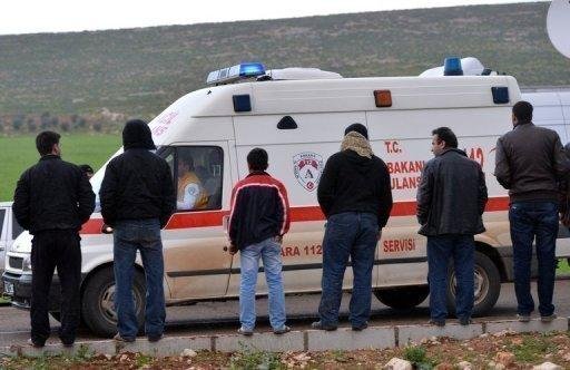 V&aacute;rias ambul&acirc;ncias se dirigiram ao local dos incidentes para atender as v&iacute;tima