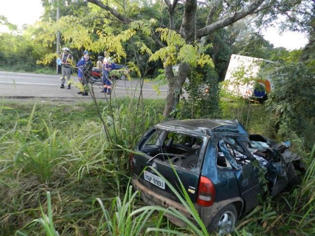 Jovem de 20 anos morreu ao colidir com uma &aacute;rvore na ERS 130, em Lajeado
