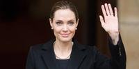 Jolie tem 37 anos e é uma das atrizes mais famosas do mundo