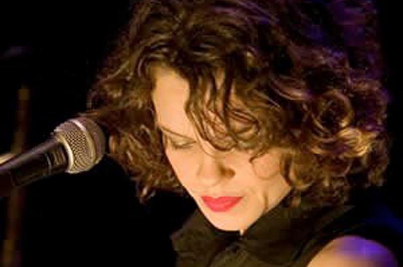 Ana Kr&uuml;ger faz participa&ccedil;&atilde;o especial na apresenta&ccedil;&atilde;o de hoje