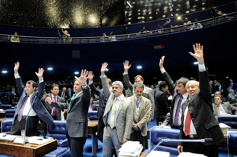 Senado aprova MP dos Portos ap&oacute;s sete horas de sess&atilde;o