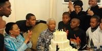 Mandela quer afastar filhos da administração de patrimônio