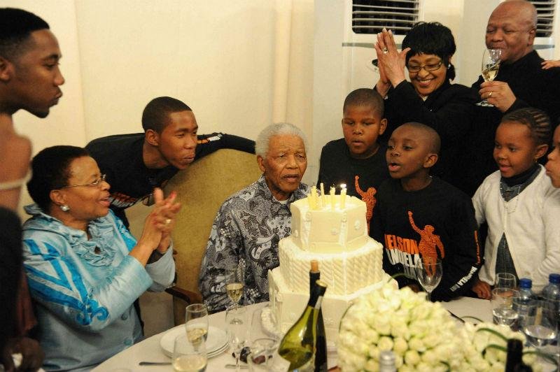 Mandela quer afastar filhos da administra&ccedil;&atilde;o de patrim&ocirc;nio