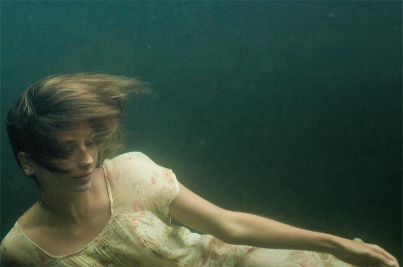 O filme trata do tema das lembran&ccedil;as e de uma certa irreversibilidade da perda