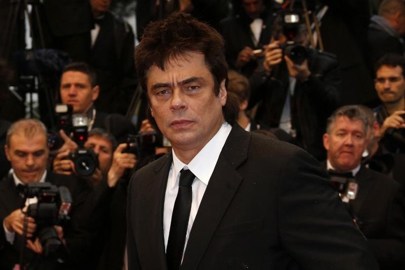 Benicio del Toro interpreta um &iacute;ndio americano que combateu na Segunda Guerra Mundial em &acute;&acute;Jimmy P.&acute;&acute;