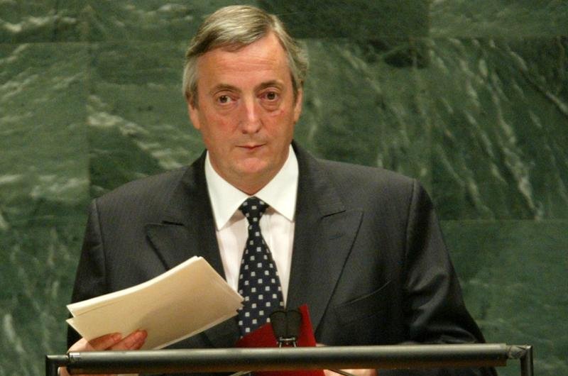 Ex-presidente argentino teria comprado jogadores para o clube de Avellaneda entre 2007 e 2009 