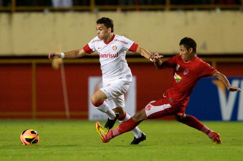 Mesmo reserva, Caio teve boas atua&ccedil;&otilde;es no Inter