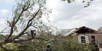 Oklahoma confirma dez mortes em tornado devastador nos EUA
