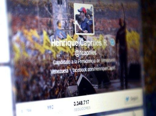 Capriles escreve para mais de 3 milh&otilde;es no Twitter