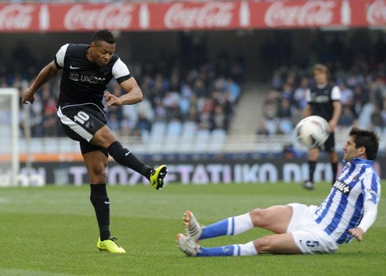 Julio Baptista respondeu &agrave;s cr&iacute;ticas que recebeu da torcida pela rede social 