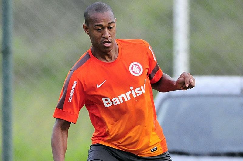 Fabr&iacute;cio ter&aacute; apenas que cumprir suspens&atilde;o autom&aacute;tica