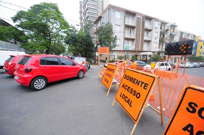 Moradores da Coronel Bordini e da 24 de Outubro sofrem com congestionamentos