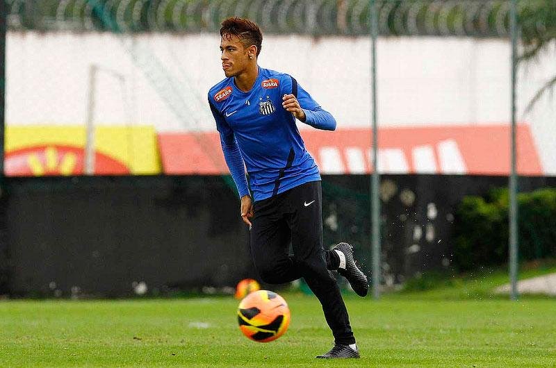 Santos negocia venda de Neymar ao Barcelona