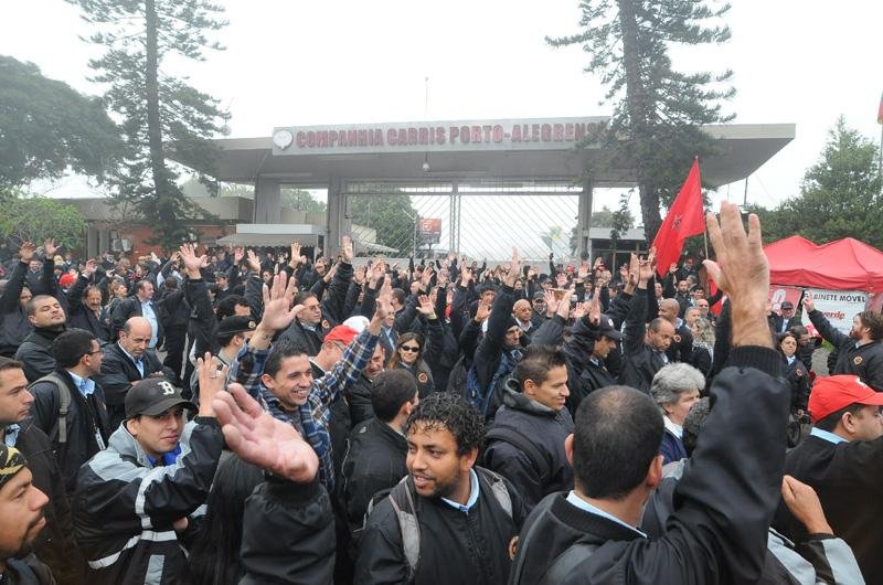 Manifesta&ccedil;&atilde;o ocorreu no come&ccedil;o da manh&atilde; e afetou pelo menos 75 mil usu&aacute;rios