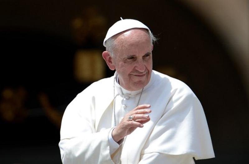 Em missa, Papa Francisco defendeu o batismo de filhos de m&atilde;es solteiras