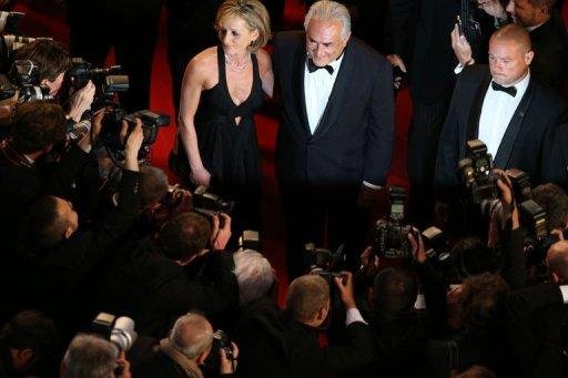 Strauss-Khan vai a Cannes acompanhado de nova namorada