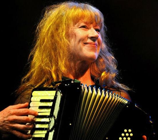 Loreena McKennitt vir&aacute; pela primeira vez ao Brasil