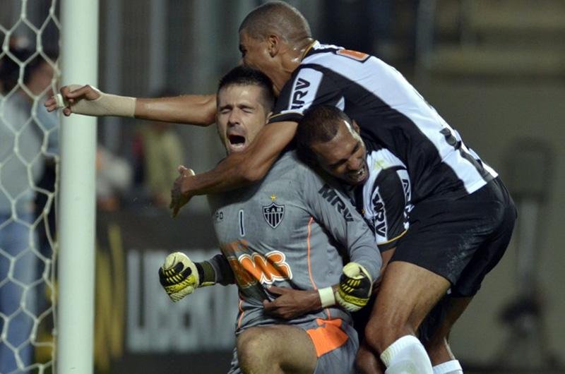 Victor pega p&ecirc;nalti e garante Atl&eacute;tico-MG na semifinal da Libertadores
