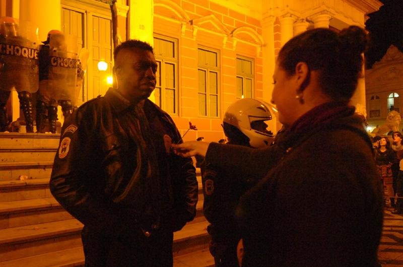 Grupo se reuniu em frente ao pr&eacute;dio da Prefeitura