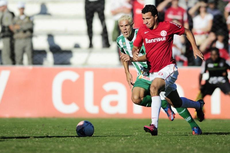 Emiss&aacute;rio do Napoli vir&aacute; ao Brasil por Leandro Dami&atilde;o, diz jornal