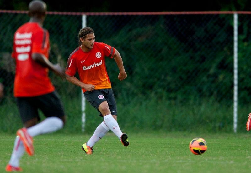 Dunga prefere n&atilde;o antecipar trocas no Inter 