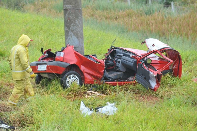 Fiat Uno e um Honda Civic colidiram lateralmente em Porto Alegre