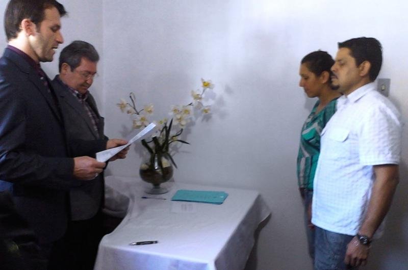 Tr&ecirc;s casais de apenados improvisaram cerim&ocirc;nia nesse fim de semana