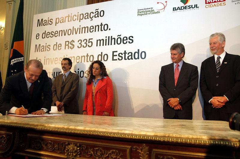 Governador Tarso Genro anunciou os investimentos em solenidade realizada hoje, no Pal&aacute;cio Piratini