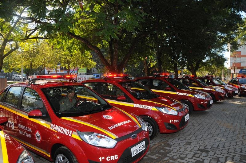 Cada uma das das dez esta&ccedil;&otilde;es de bombeiros de Porto Alegre recebeu um novo ve&iacute;culo para agilizar os trabalhos da corpora&ccedil;&atilde;o