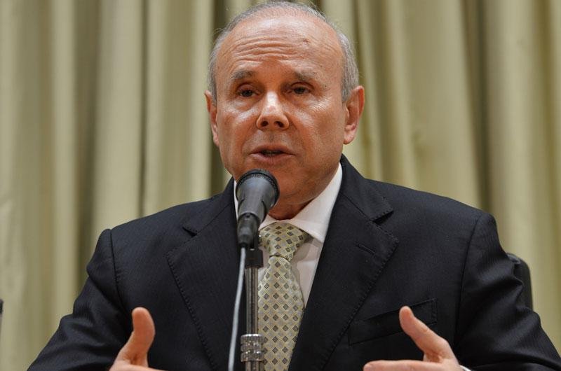 Governo reduz IOF para capital estrangeiro em renda fixa