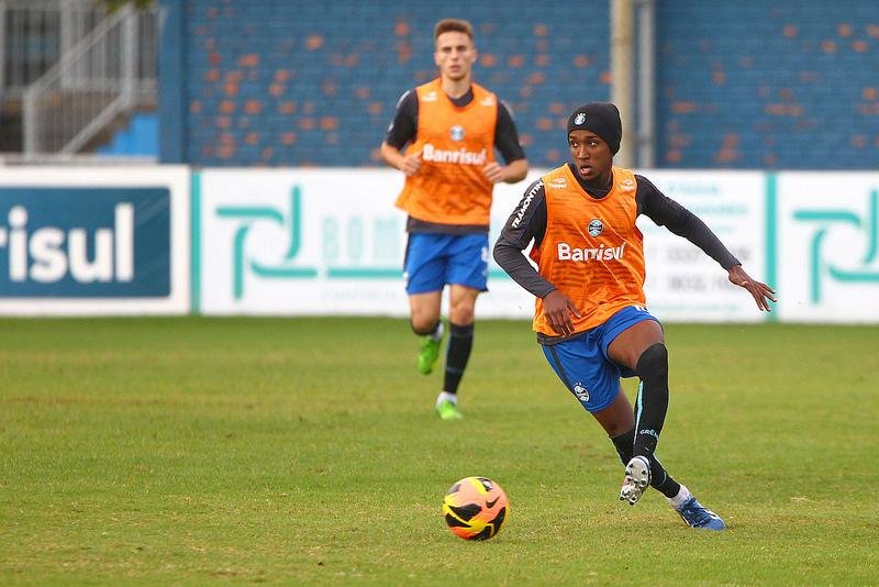 Guilherme Biteco ser&aacute; utilizado na vaga de Elano no duelo das 21h na Arena