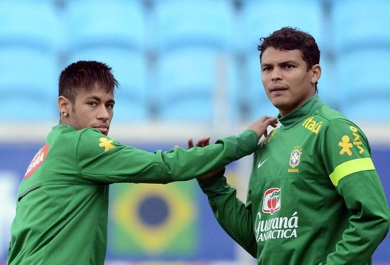 Neymar foi alvo de gritos da torcida na Arena