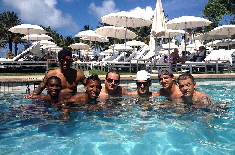 Jogadores do Inter desfrutam de f&eacute;rias em Miami