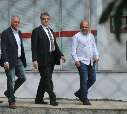 Departamento de futebol faz reuni&atilde;o para avaliar grupo do Inter 