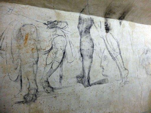 Figuras em carv&atilde;o foram encontradas na Bas&iacute;lica de S&atilde;o Lorenzo de Floren&ccedil;a, na It&aacute;lia