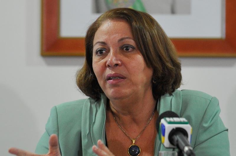 Ministra Ideli Salvatti defendeu protestos, mas sem viol&ecirc;ncia