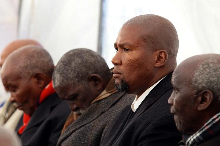 Neto de Mandela disse que ex-presidente est&aacute; se recuperando
